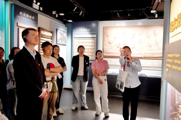 1775617169998161.png b1e5bdfc3e1f7801cb9e2e159990ca4.png